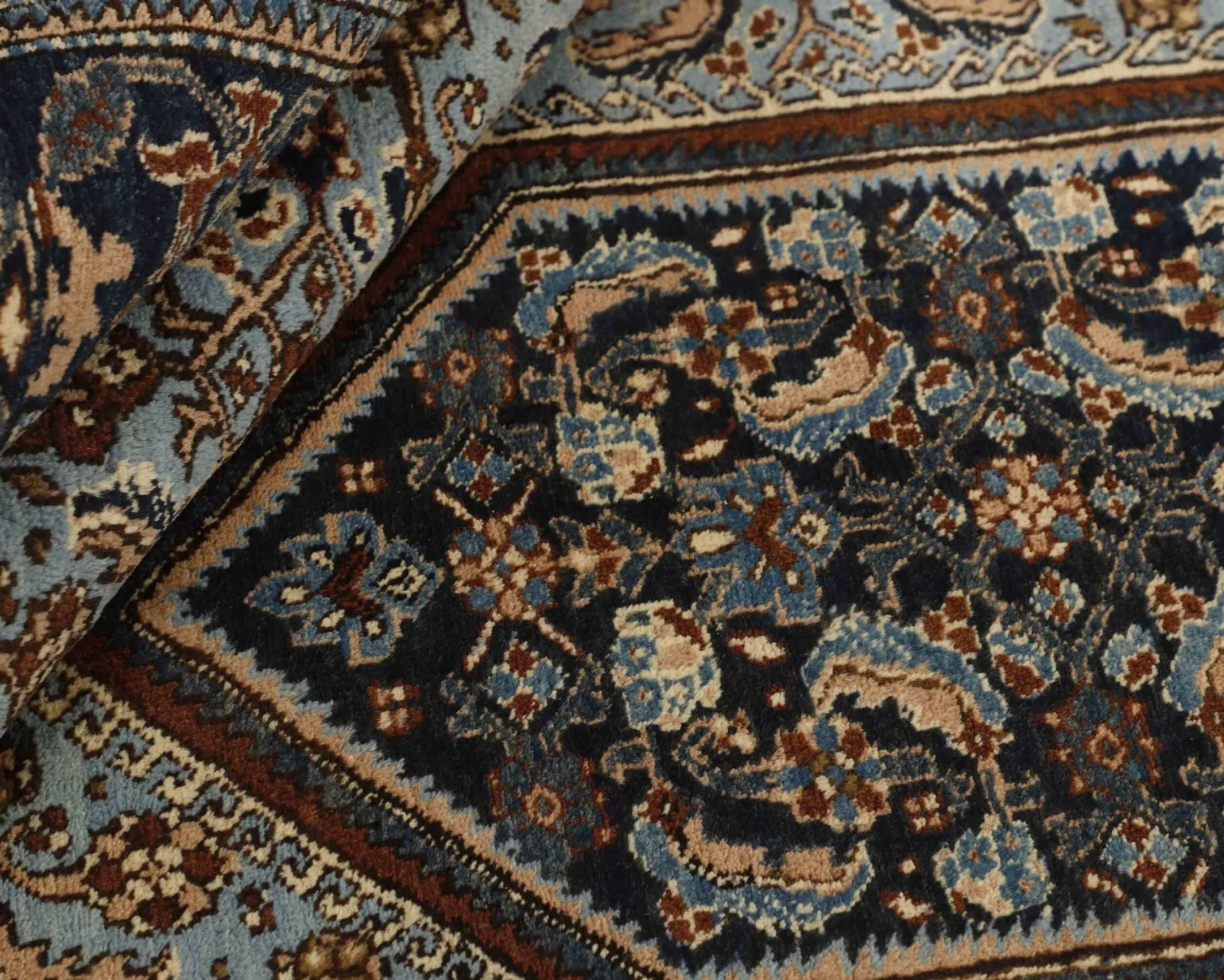 Ardebil orientalisk matta 227 x 322 cm