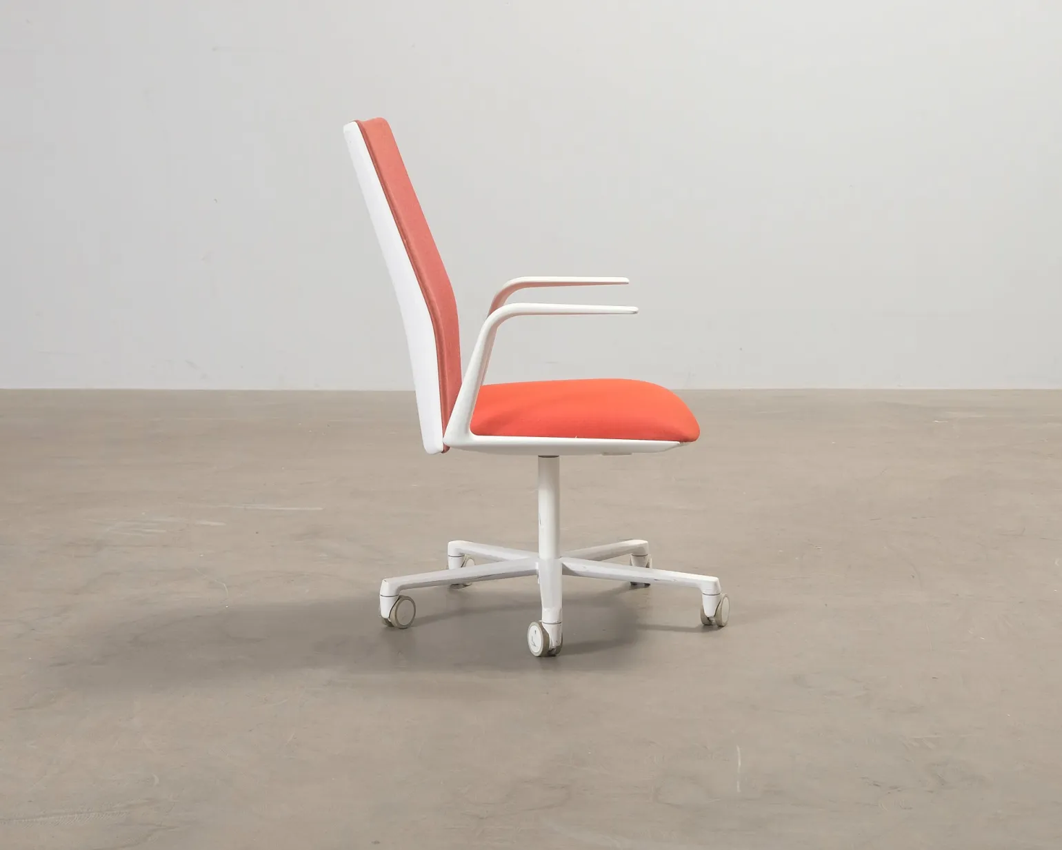 Arper Kinesit Met kontorstol orange