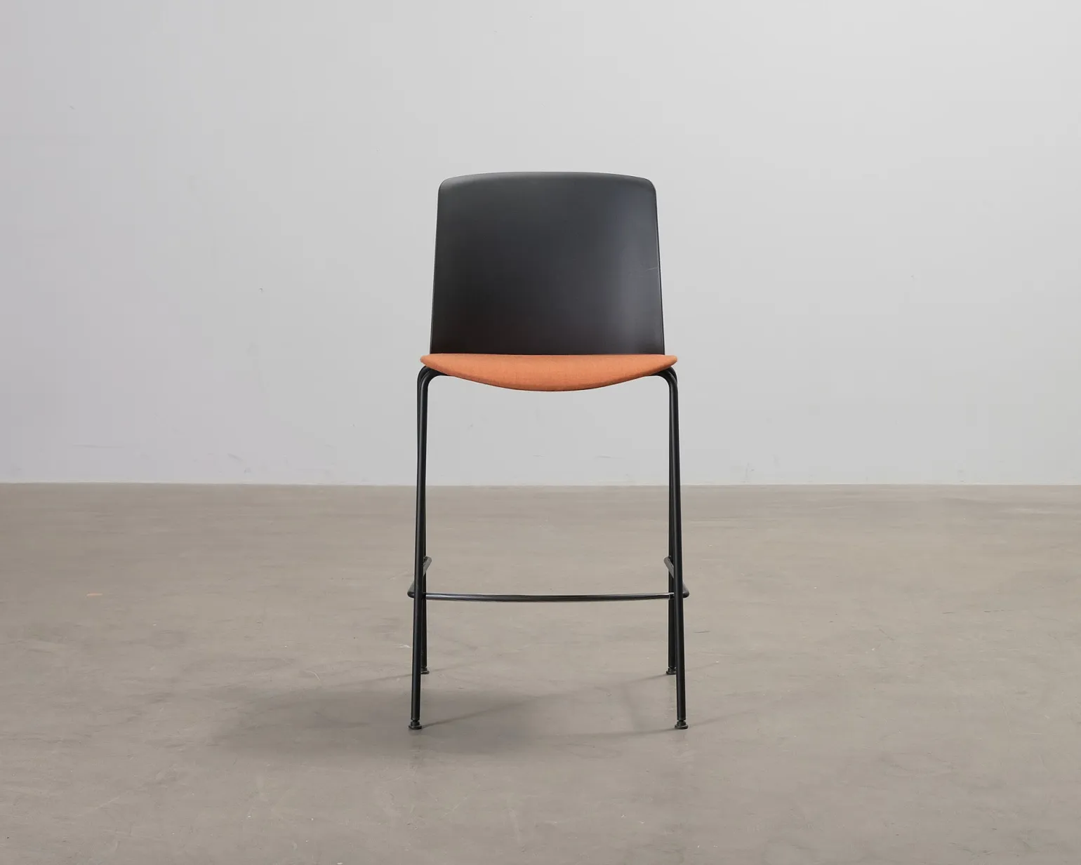 Arper Mixu barstol svart / orange