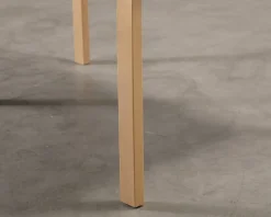 Artek 81B barnbord björk / vit laminat