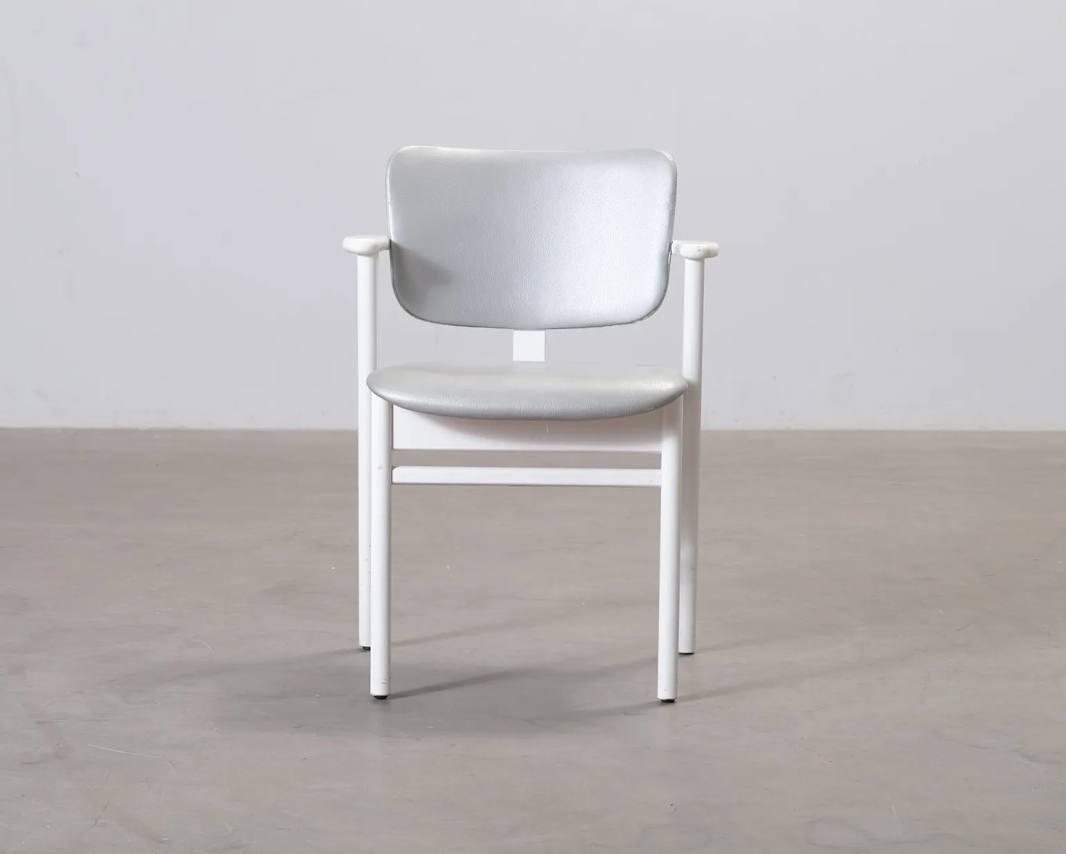 Artek Domus stol vit / silver