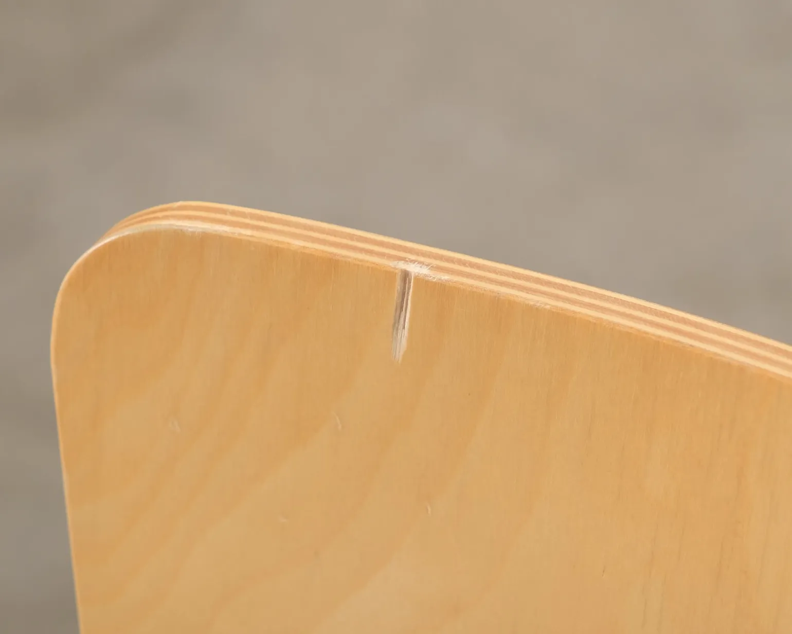 Artek N65 barnstol björk / vit laminat