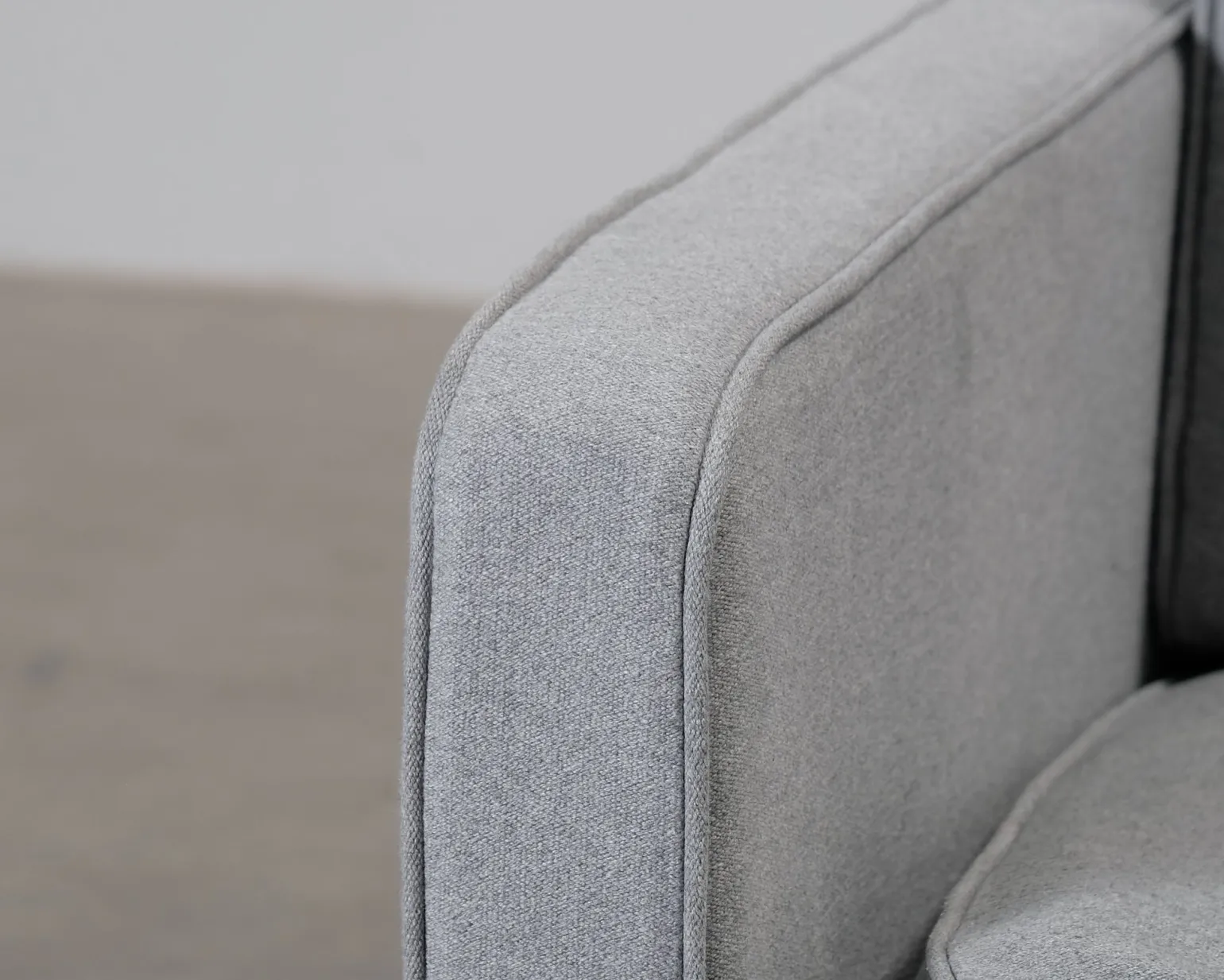 Artek 550 3-sits bäddsoffa grå