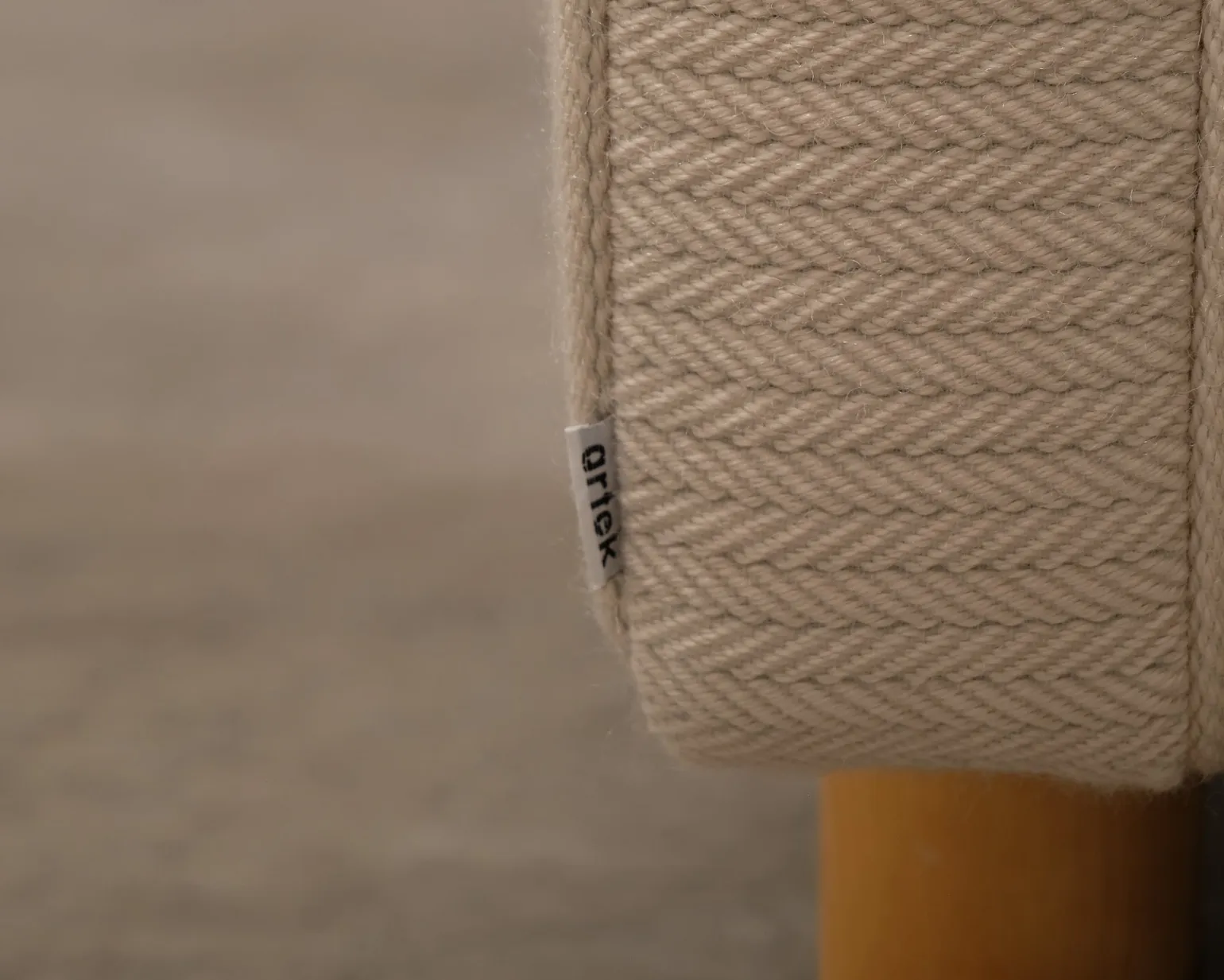 Artek 529 2-sits soffa beige