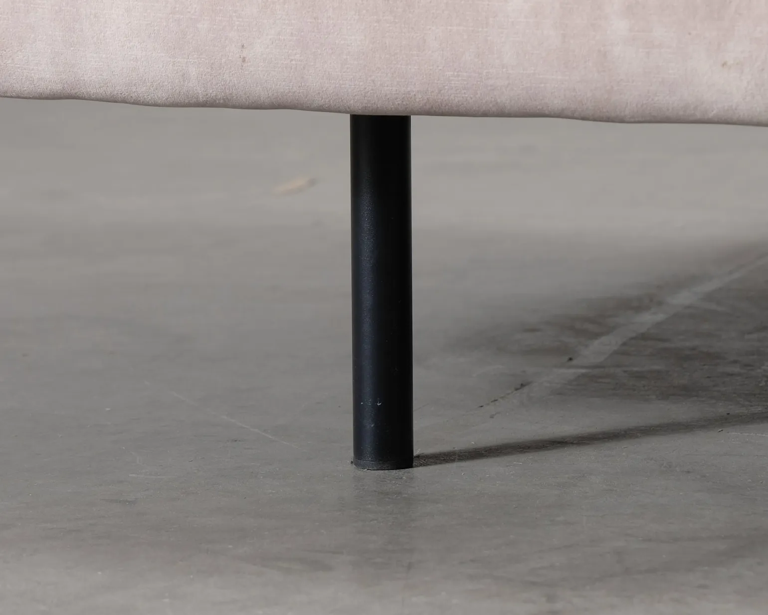 Asko Neiser Bogart 3-sits soffa ljusbeige.