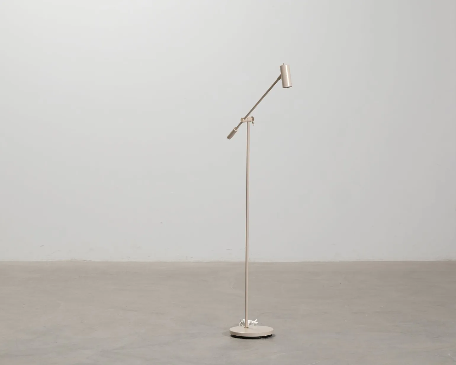 Belid Cato golvlampa Nougat