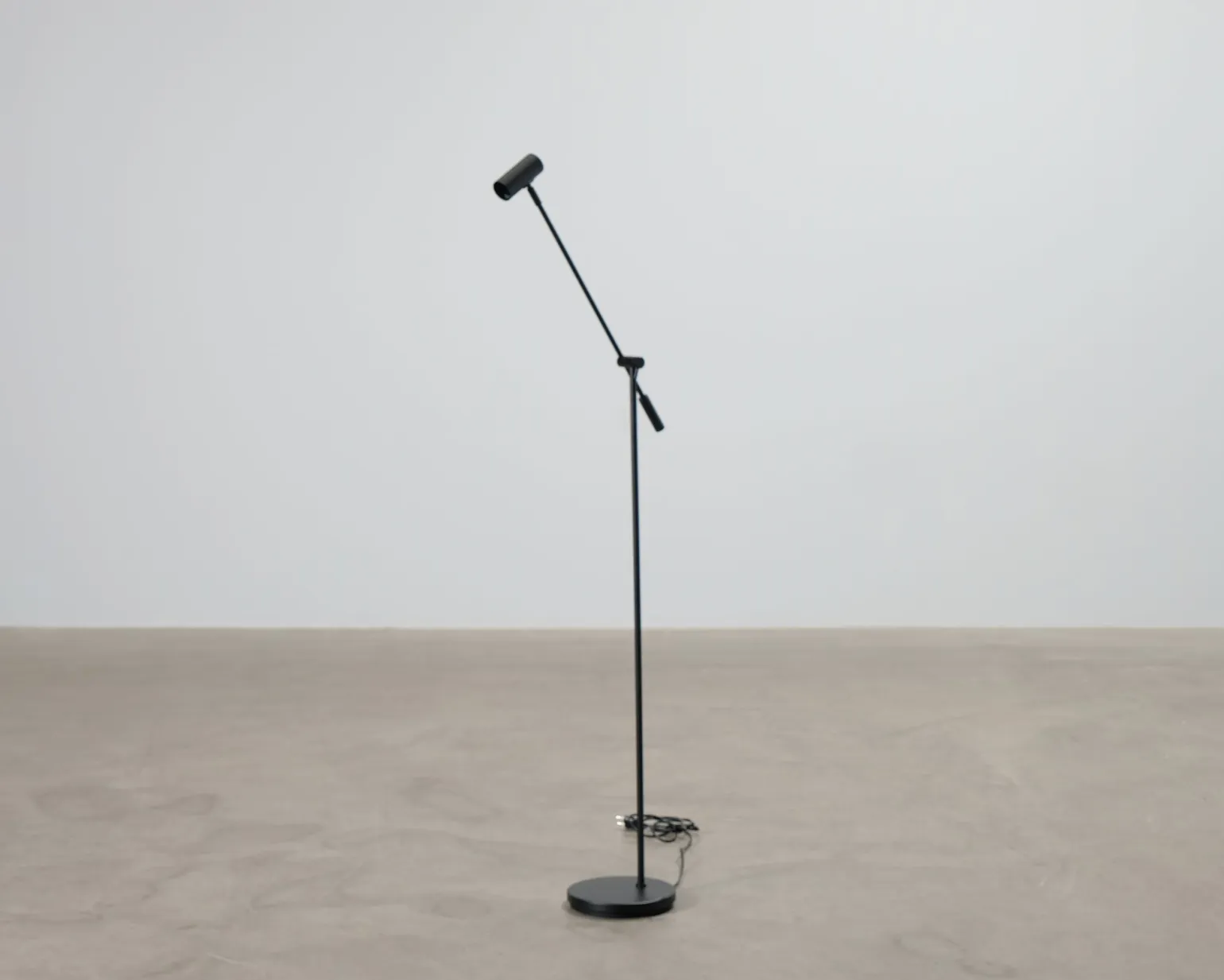 Belid Cato golvlampa svart