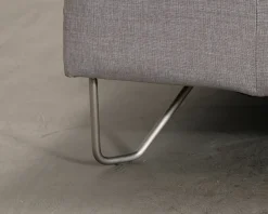 BoConcept Milos 5-sits hörnsoffa med fotpall ljusgrå
