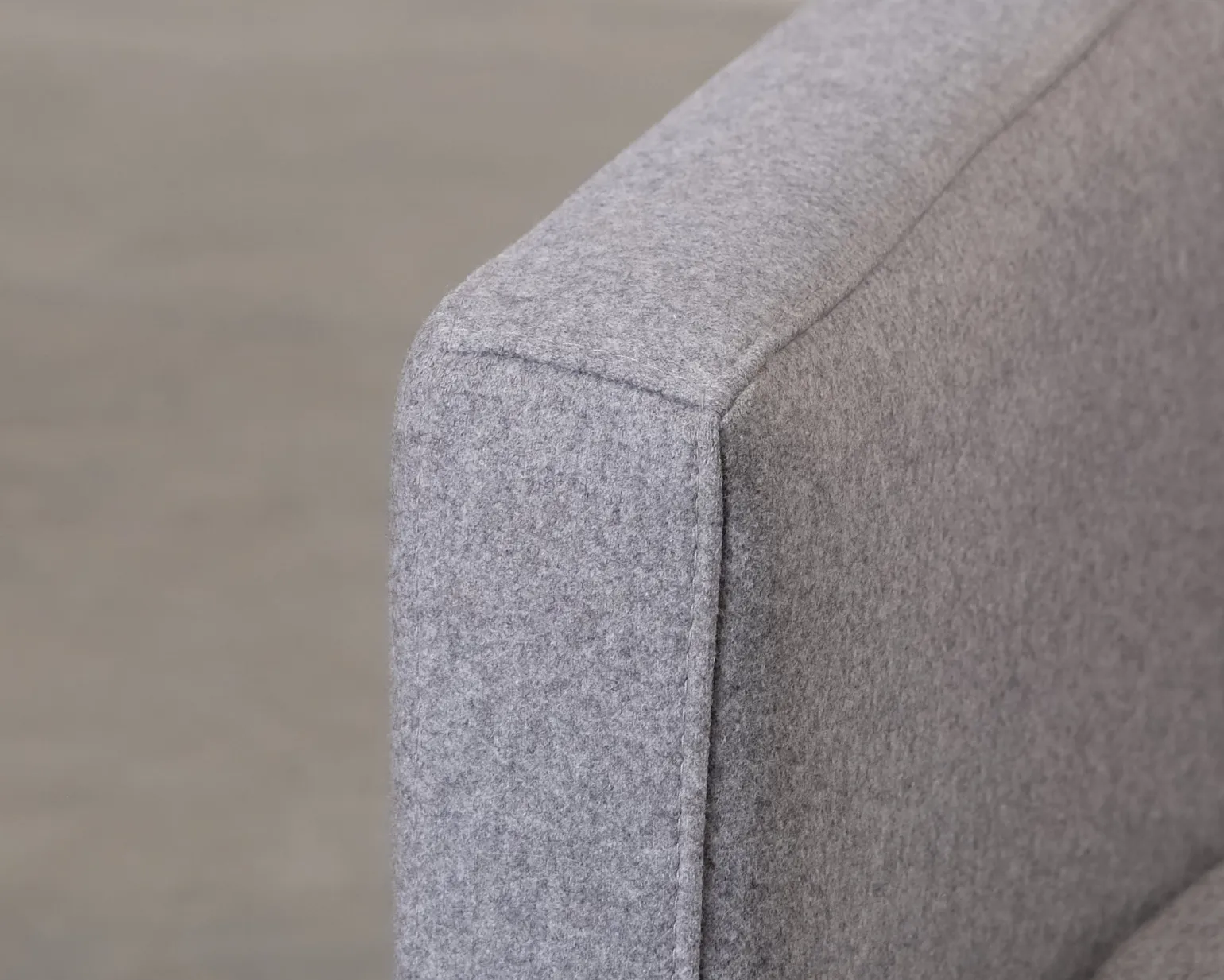 BoConcept Osaka 3-sits soffa med fotpall grå