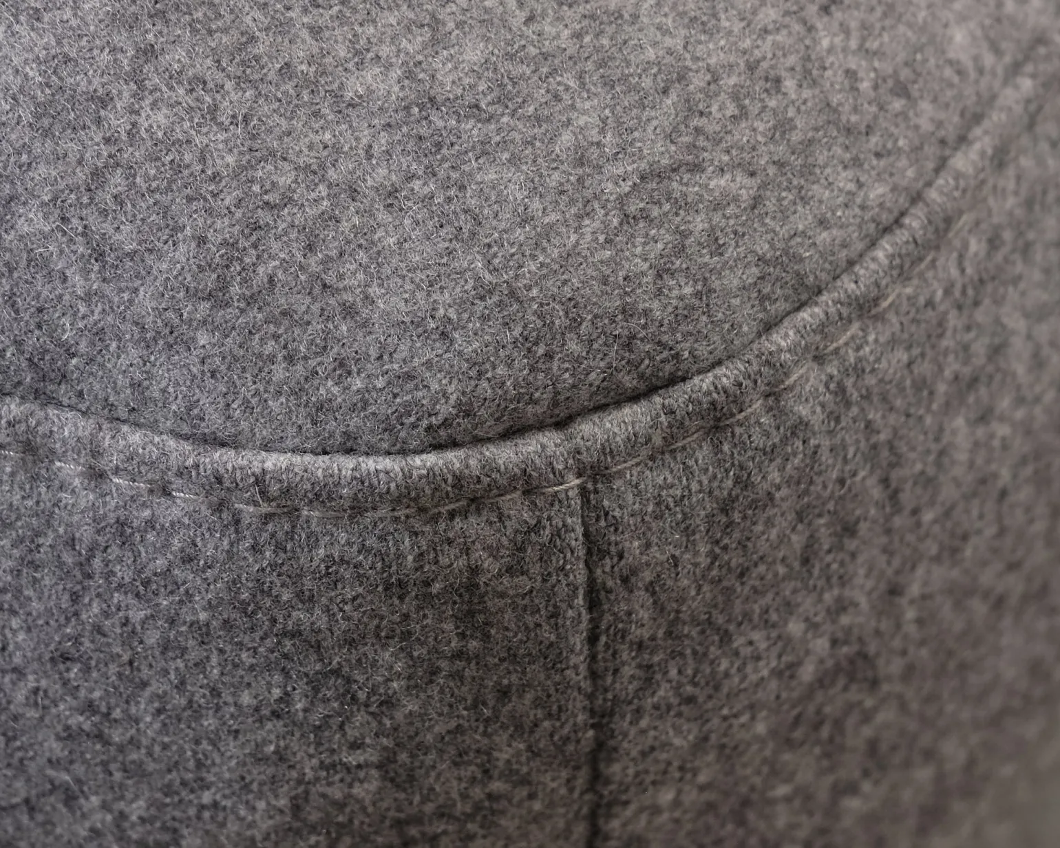 BoConcept Osaka 3-sits soffa med fotpall grå