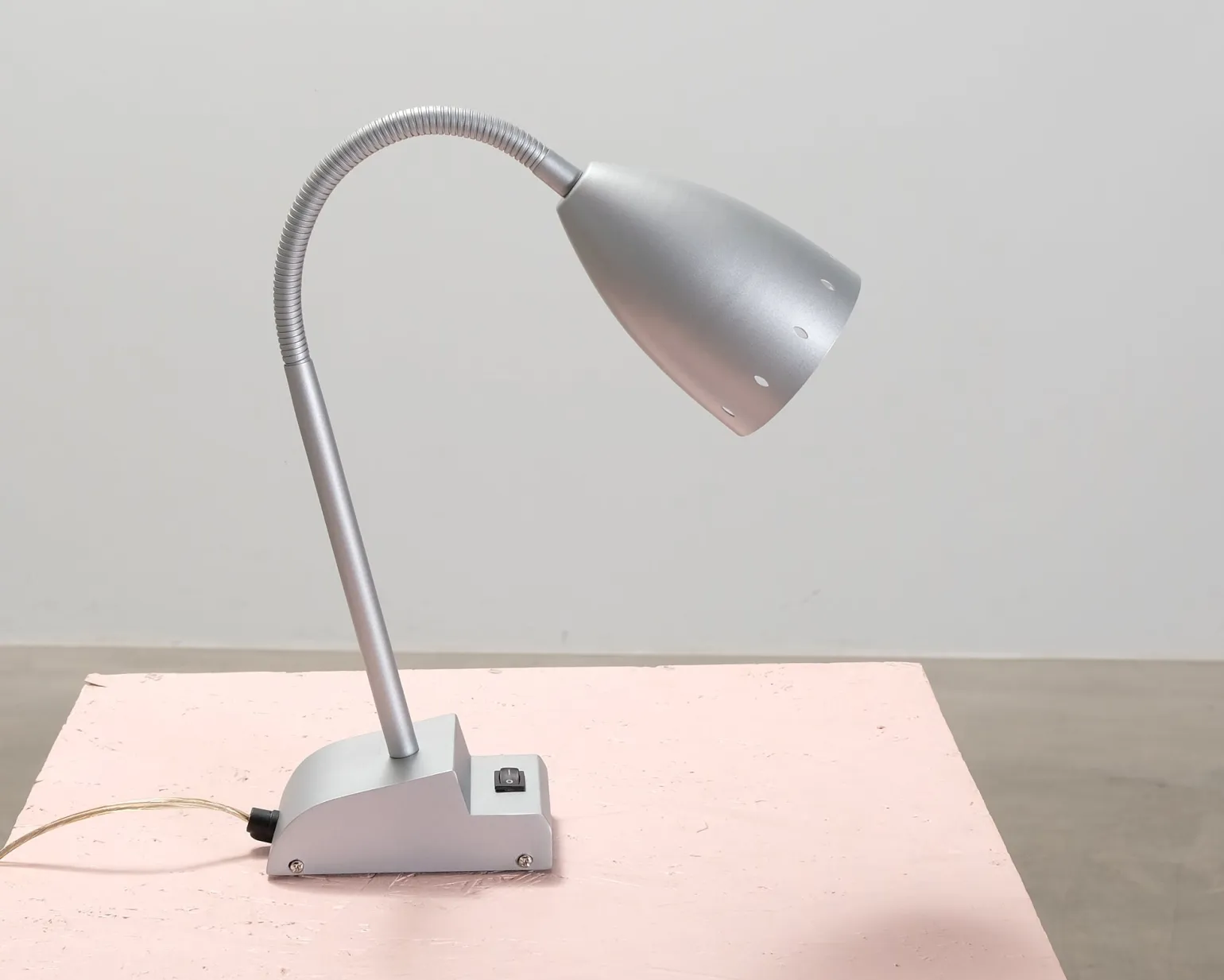 Bordslampa metall