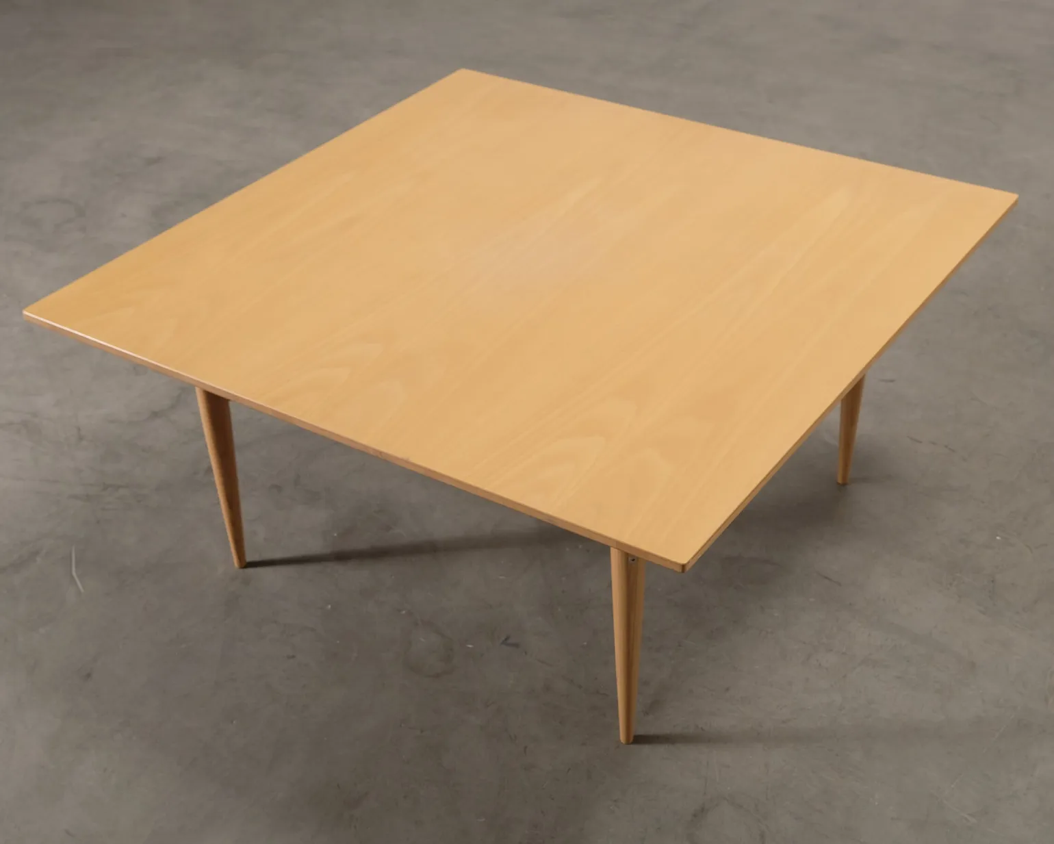 Bruno Mathsson International soffbord 110 x 100 cm