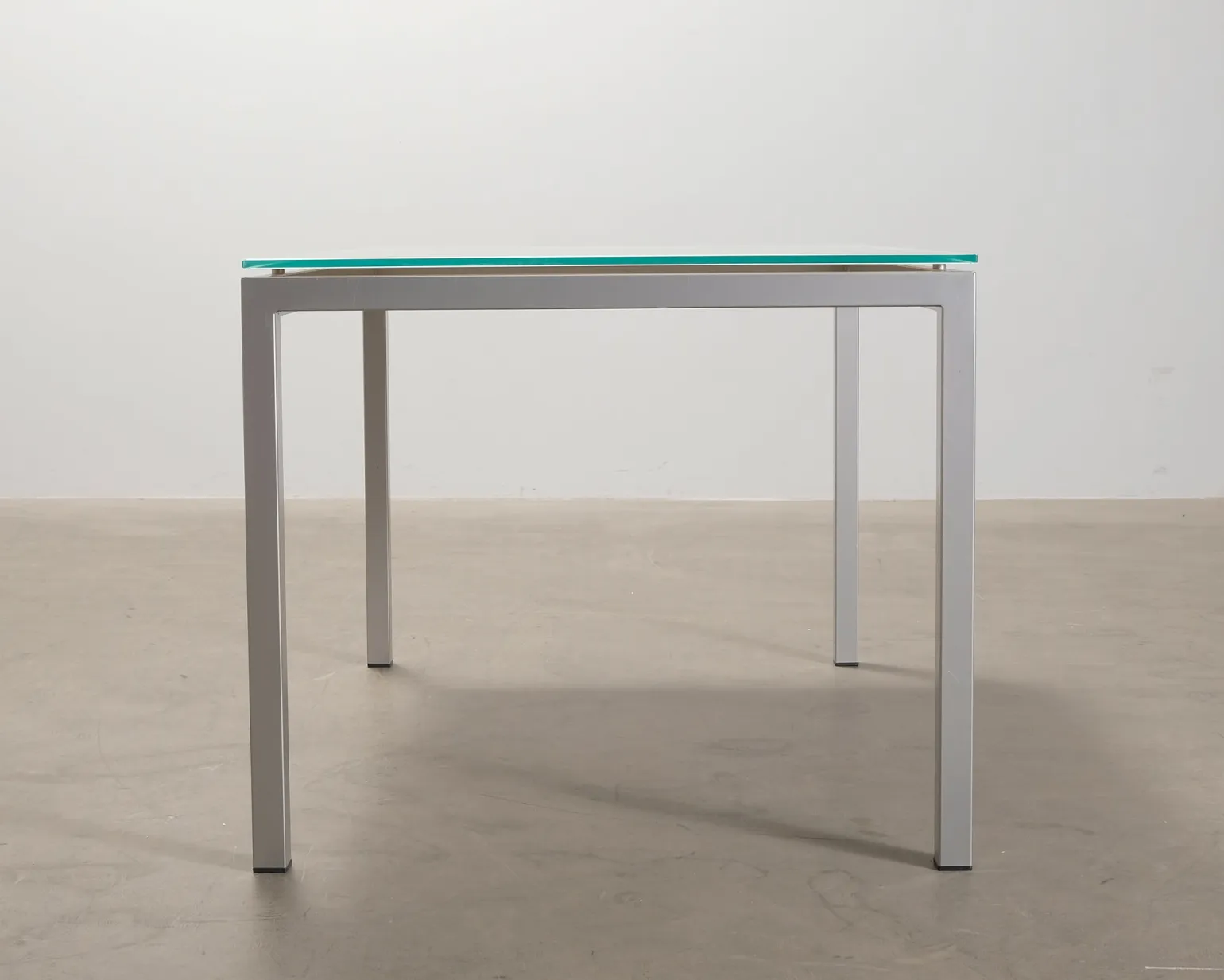 Calligaris matbord med glasskiva
