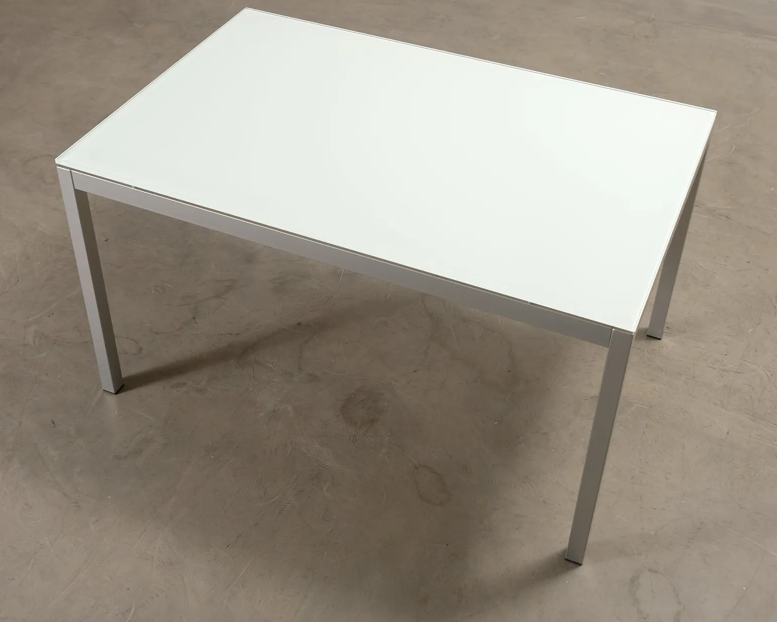 Calligaris matbord med glasskiva