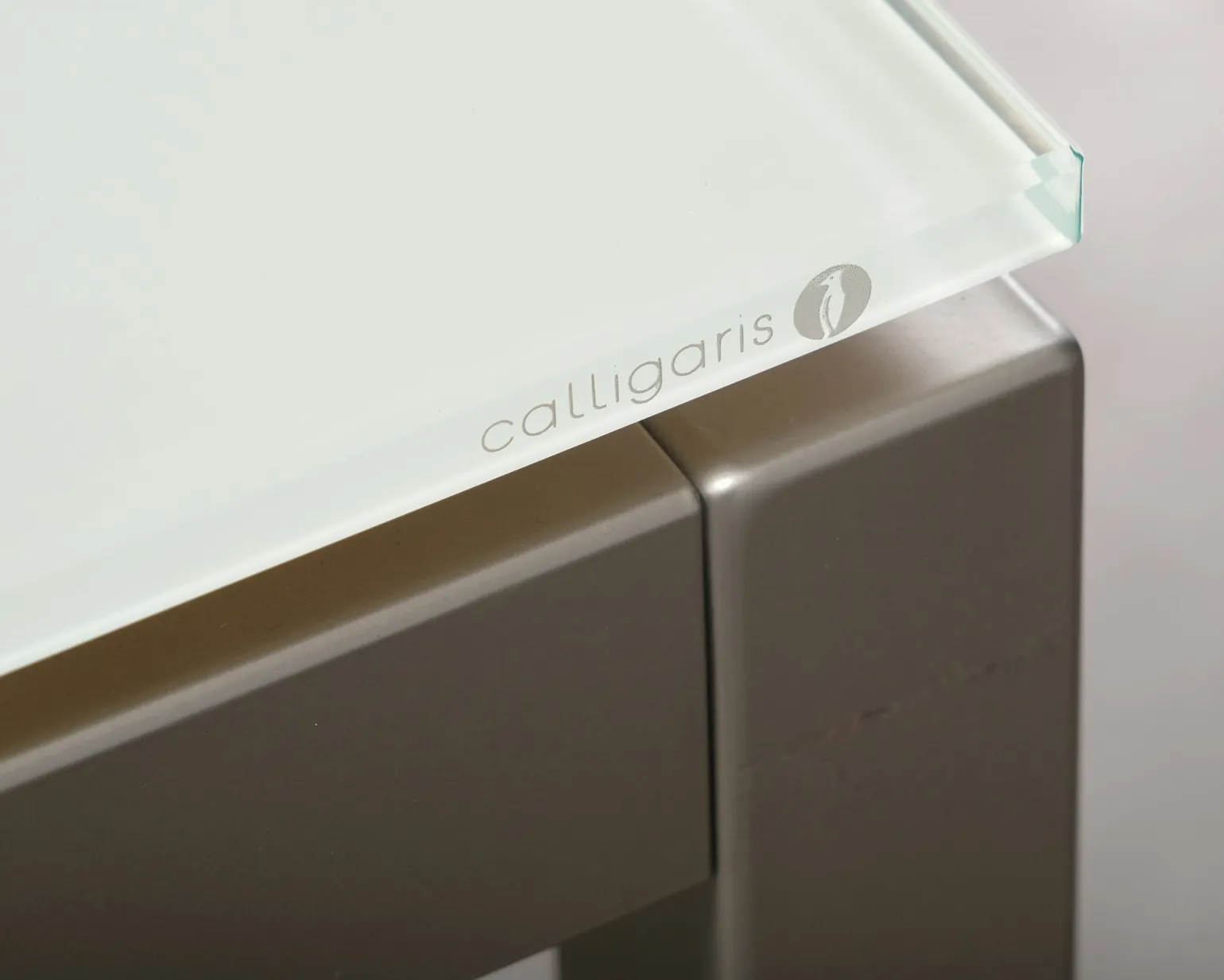 Calligaris matbord med glasskiva