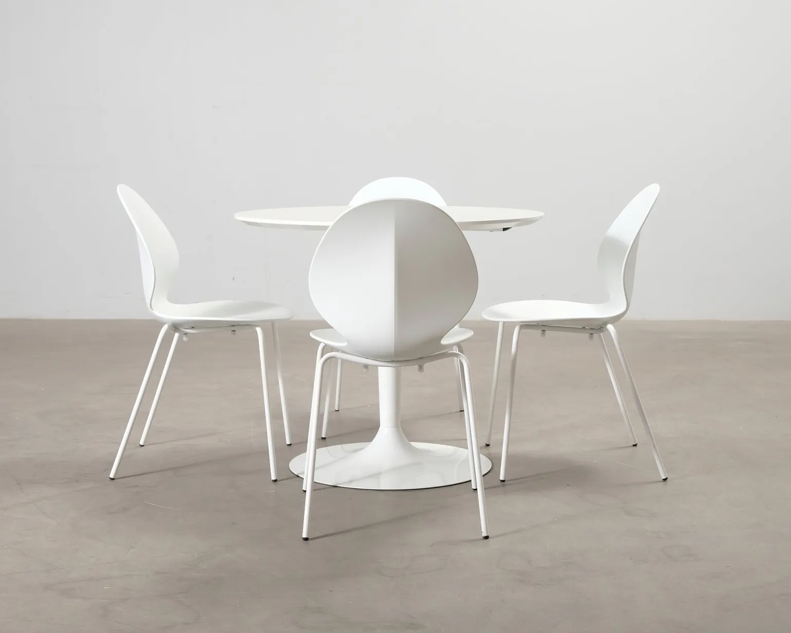 Calligaris matgrupp inkl. bord och 4 stolar vit