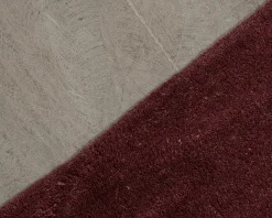 Classic Collection Contour ullmatta 200 x 300 cm vinröd