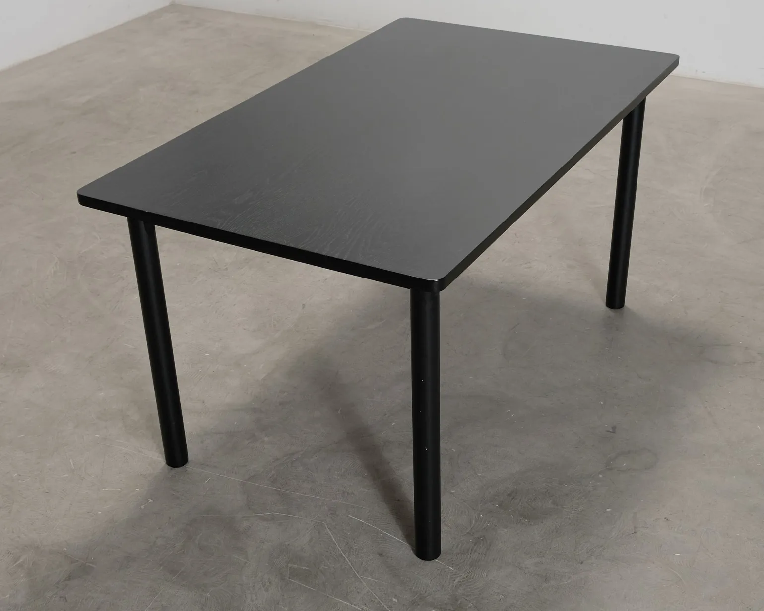 Decotique Milo C12 matbord svart