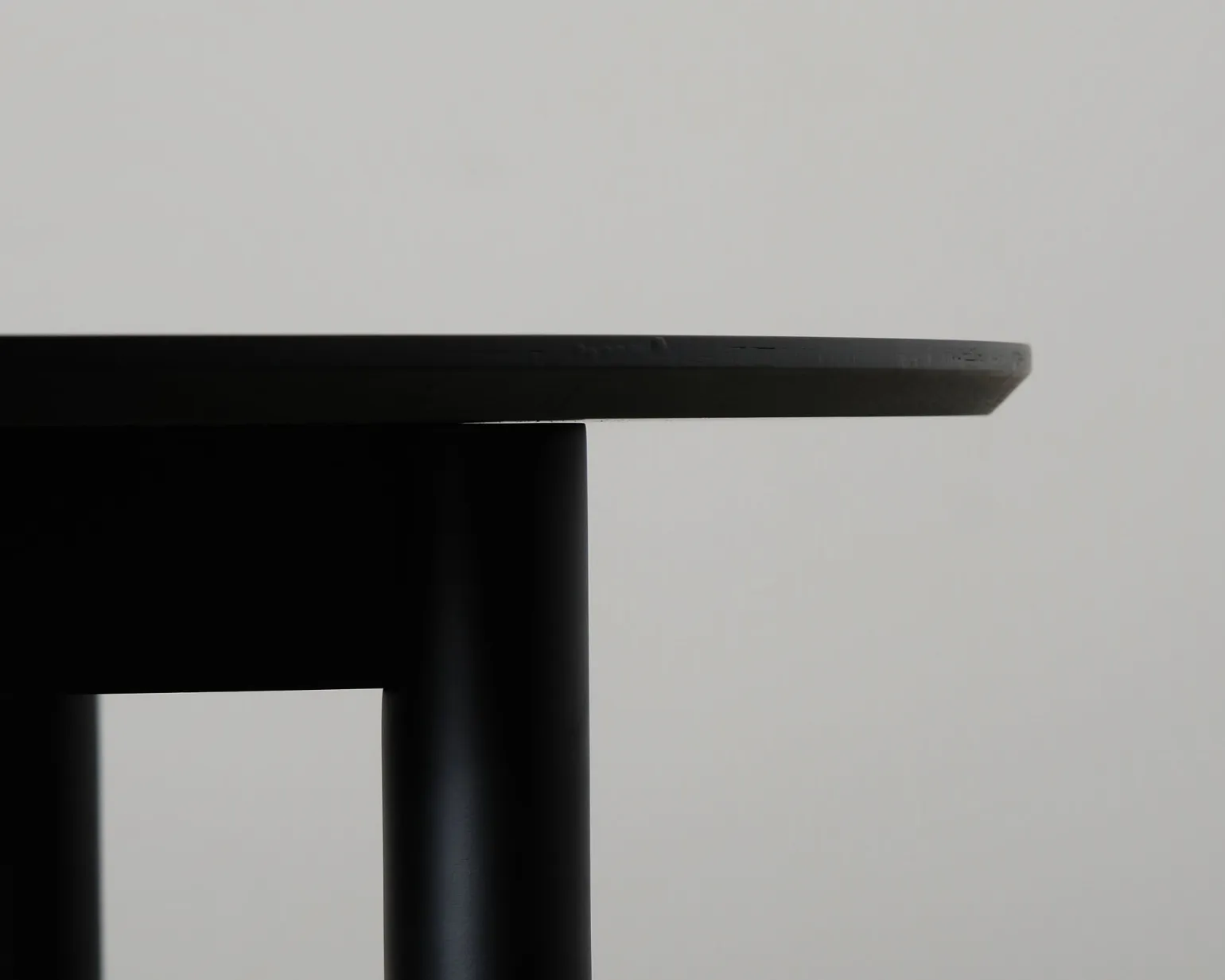 Decotique Milo runt matbord svart ø 110 cm