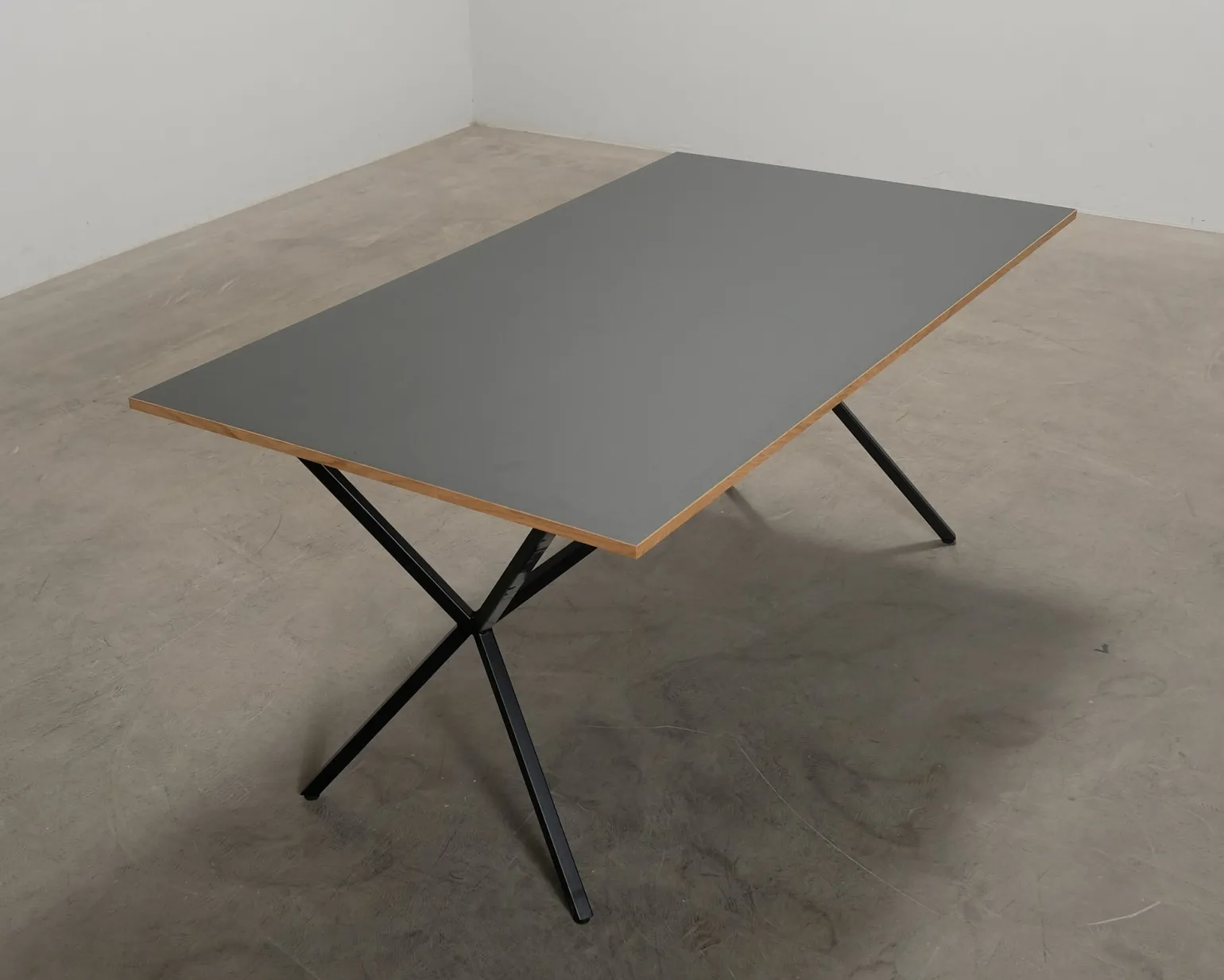 Department Loft matbord linoleum