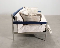 Diesel with Moroso Iron Maiden 2,5-sits soffa