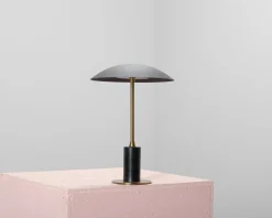 Dyberg Larsen Moon bordslampa svart