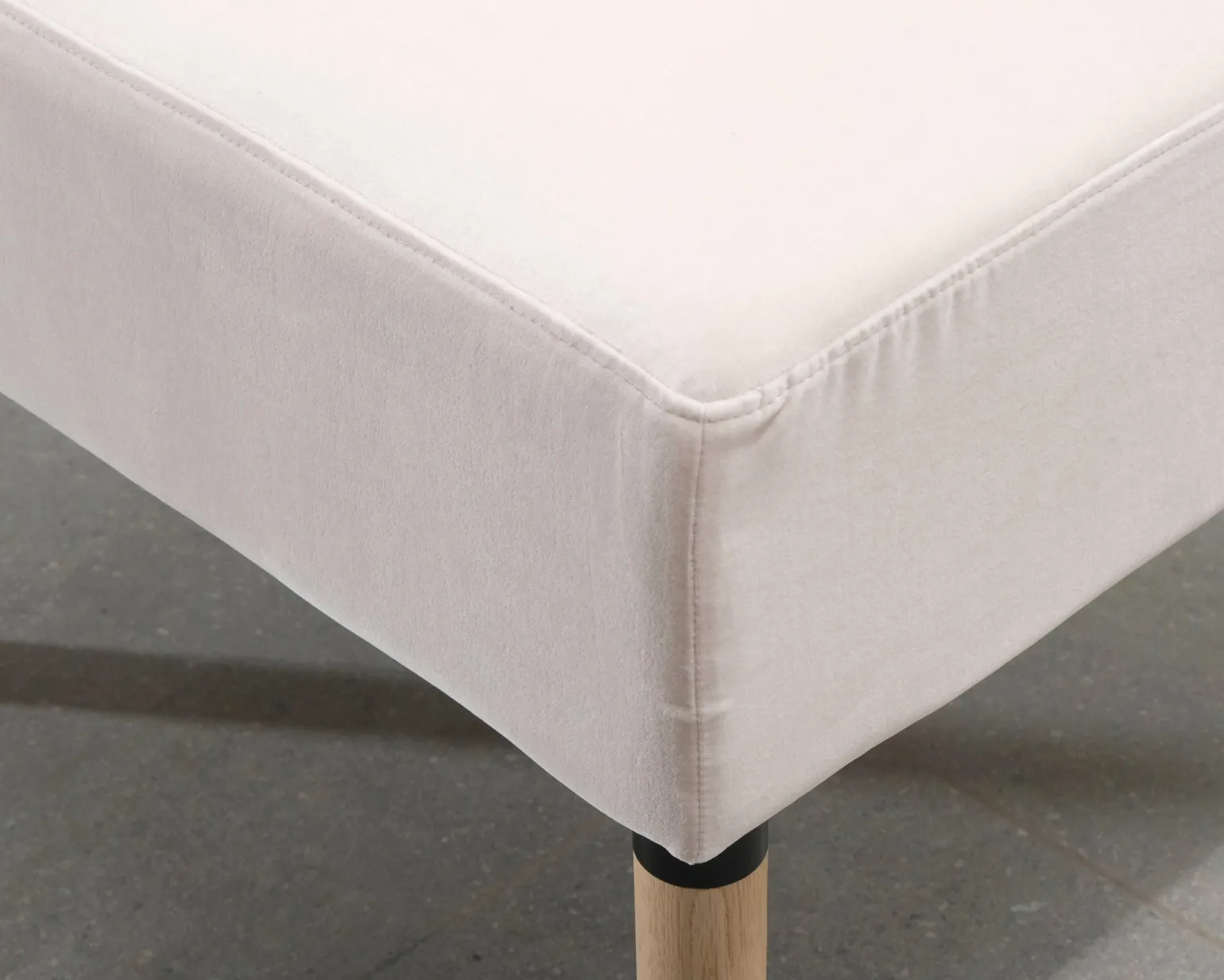 EFG Mingle Large puff beige