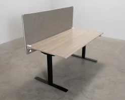 Elektriskt skrivbord med skärm 160 cm