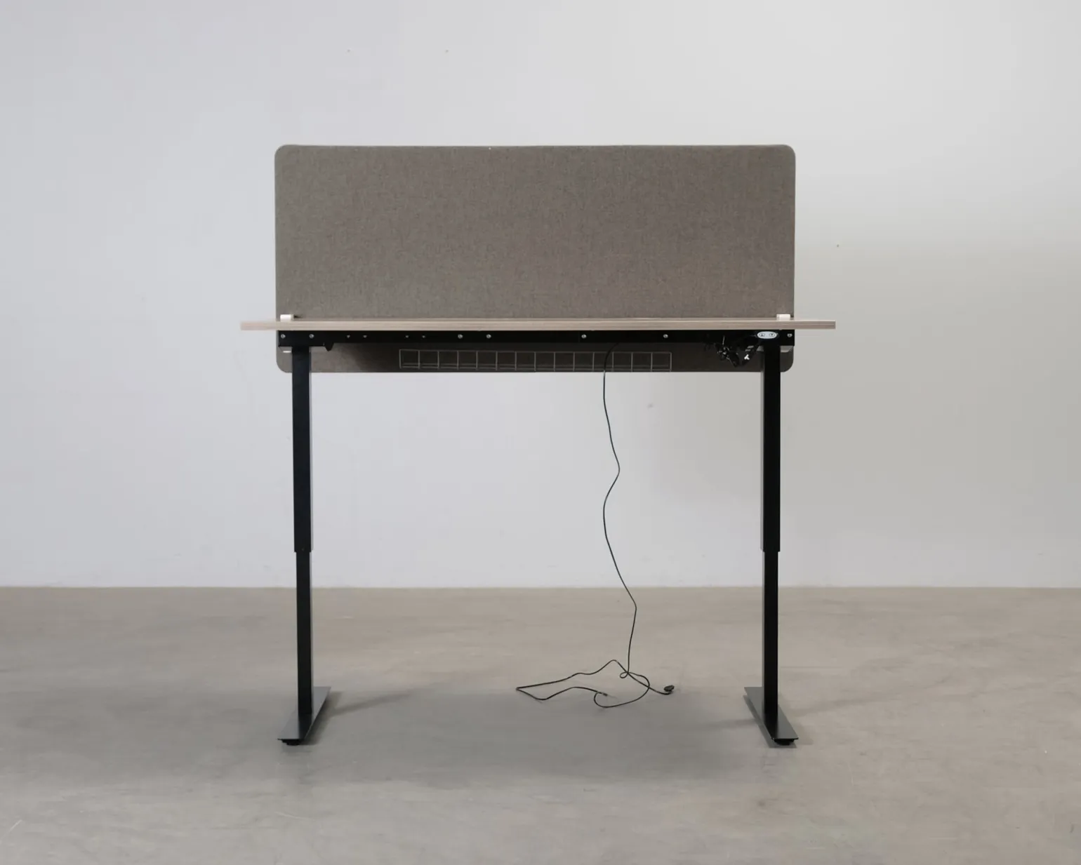 Elektriskt skrivbord med skärm 160 cm