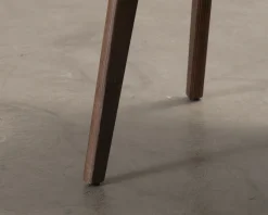 Enea Lottus matstol svart