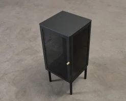 FeelDesign Cliff nattduksbord svart