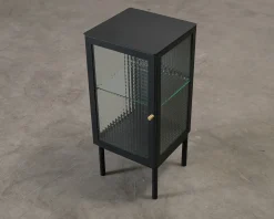 FeelDesign Cliff nattduksbord svart