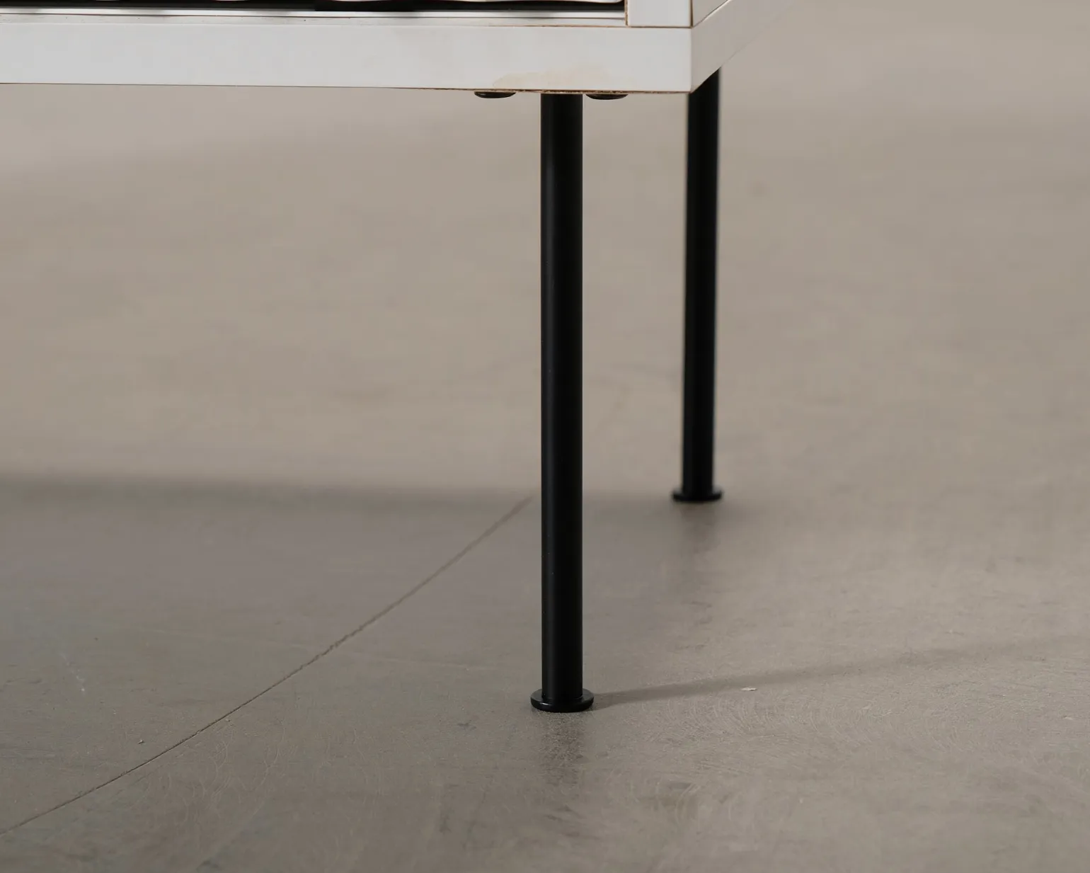 FeelDesign Flow TV-bänk vit