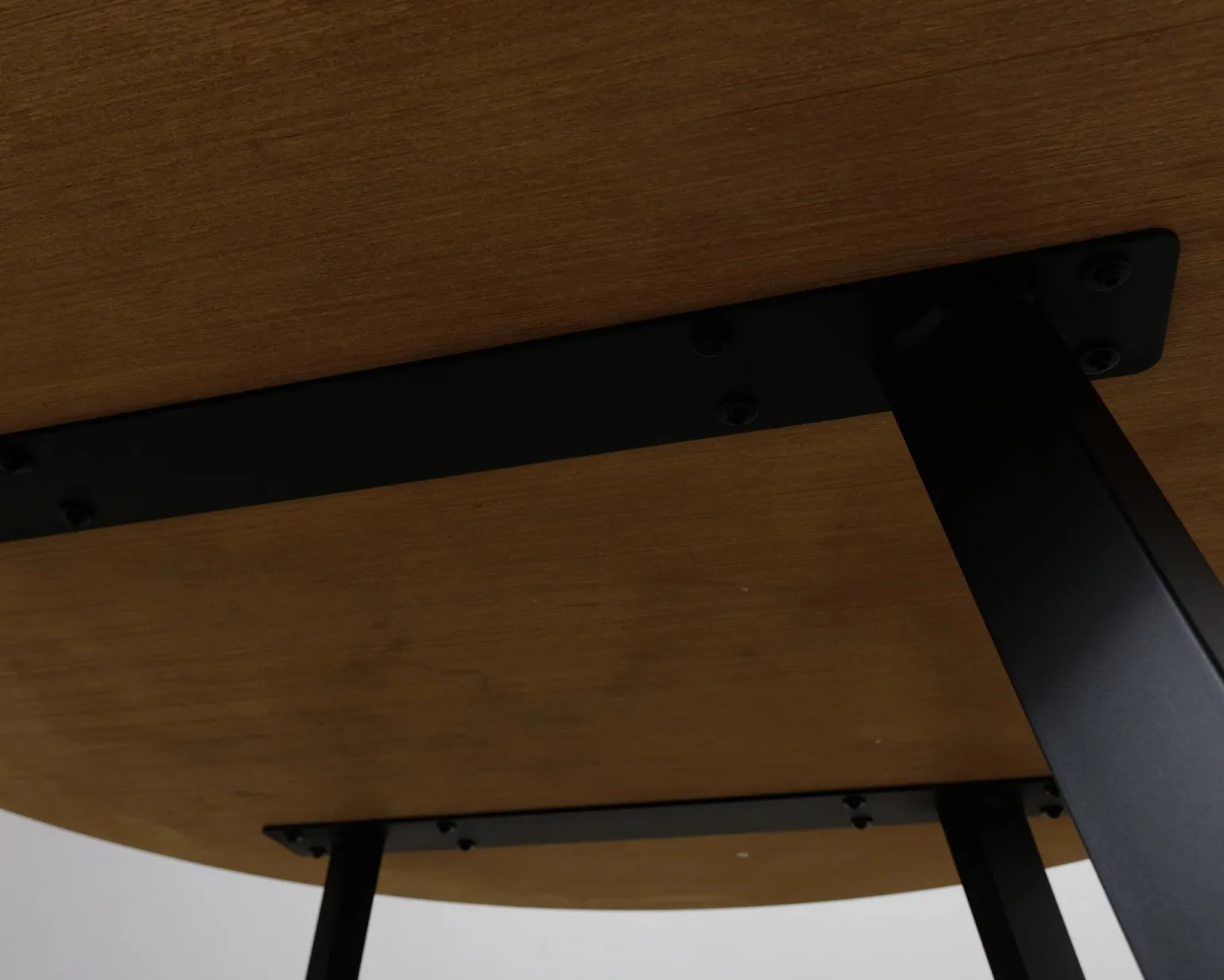 FeelDesign Freddy soffbord ø 115 cm oak / svart