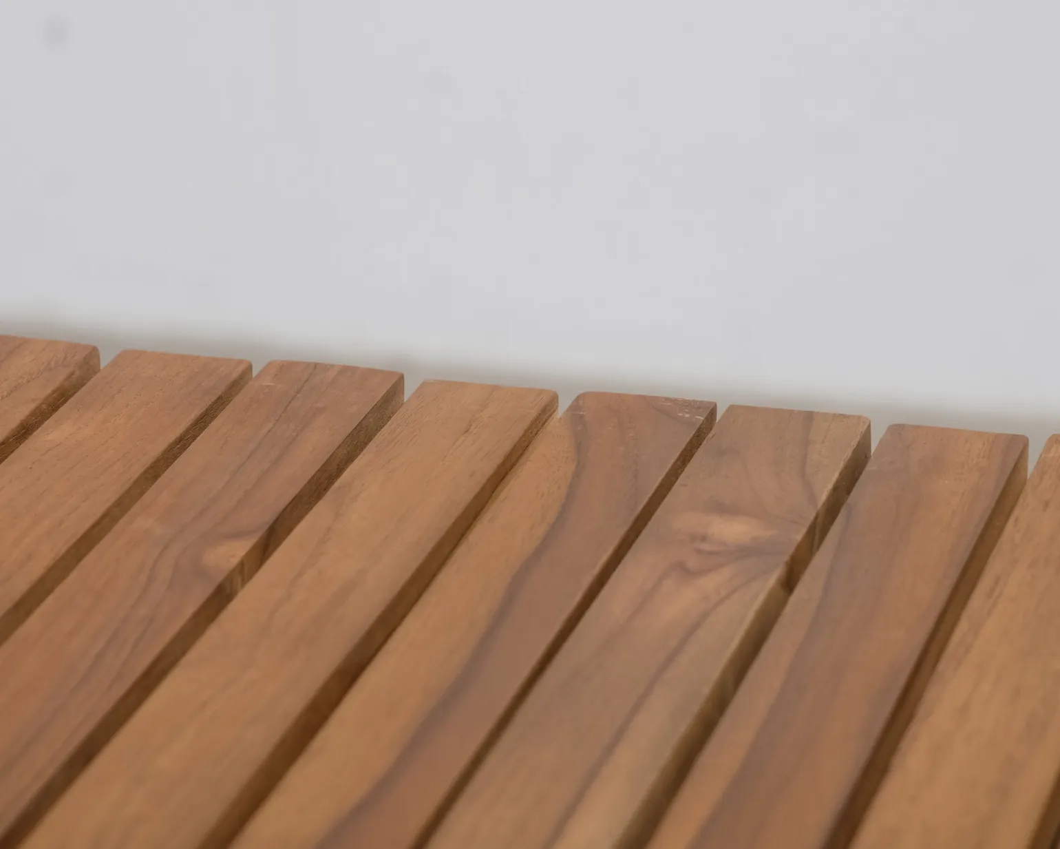 FeelDesign Stripe trädgårdsbord teak