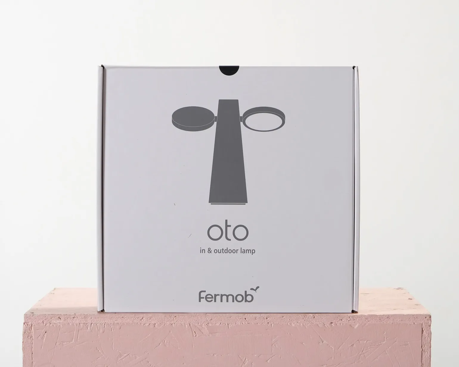 Fermob Oto bärbar bordslampa svart