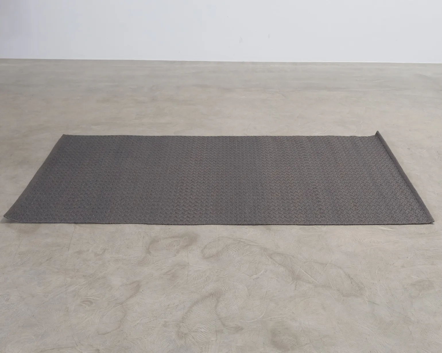 Finarte Pispala matta 100 x 200 cm mörkgrå