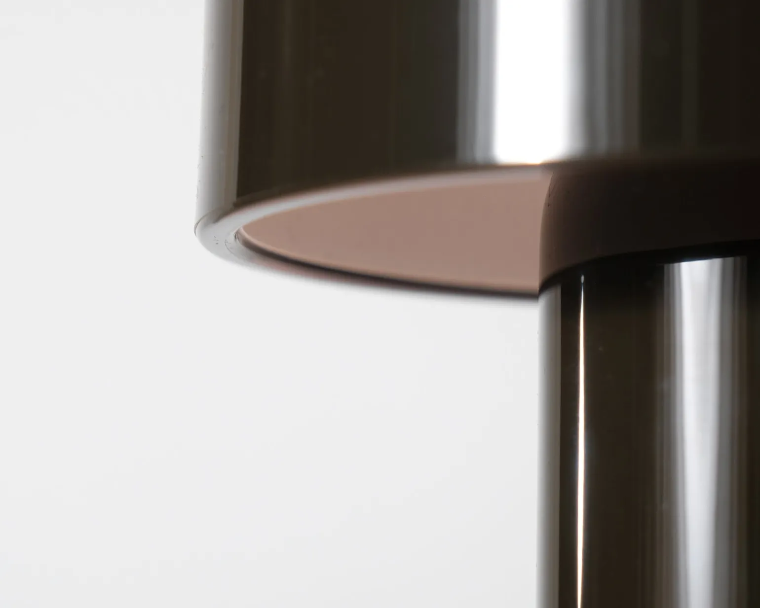 Flos Bellhop bärbar bordslampa Cioko