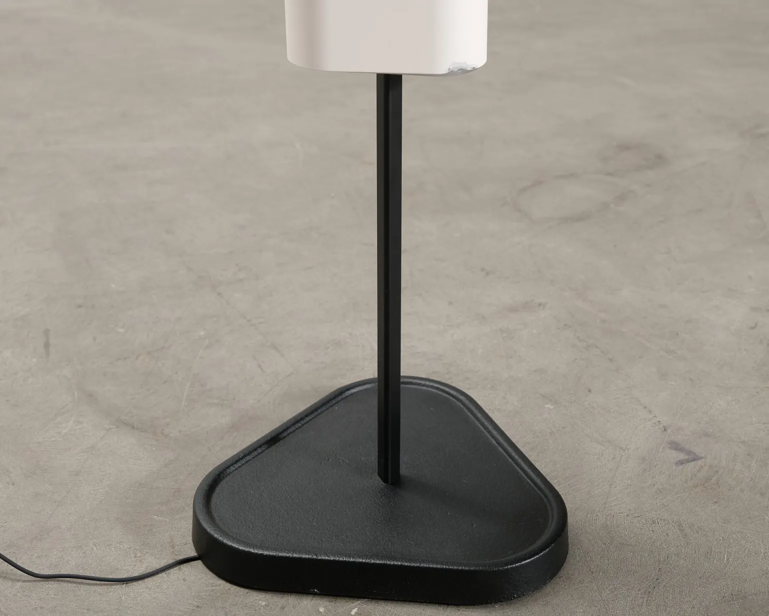 Flos Emi golvlampa naturvit / svart