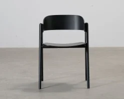 Forms & Objects Hennie matstol svart