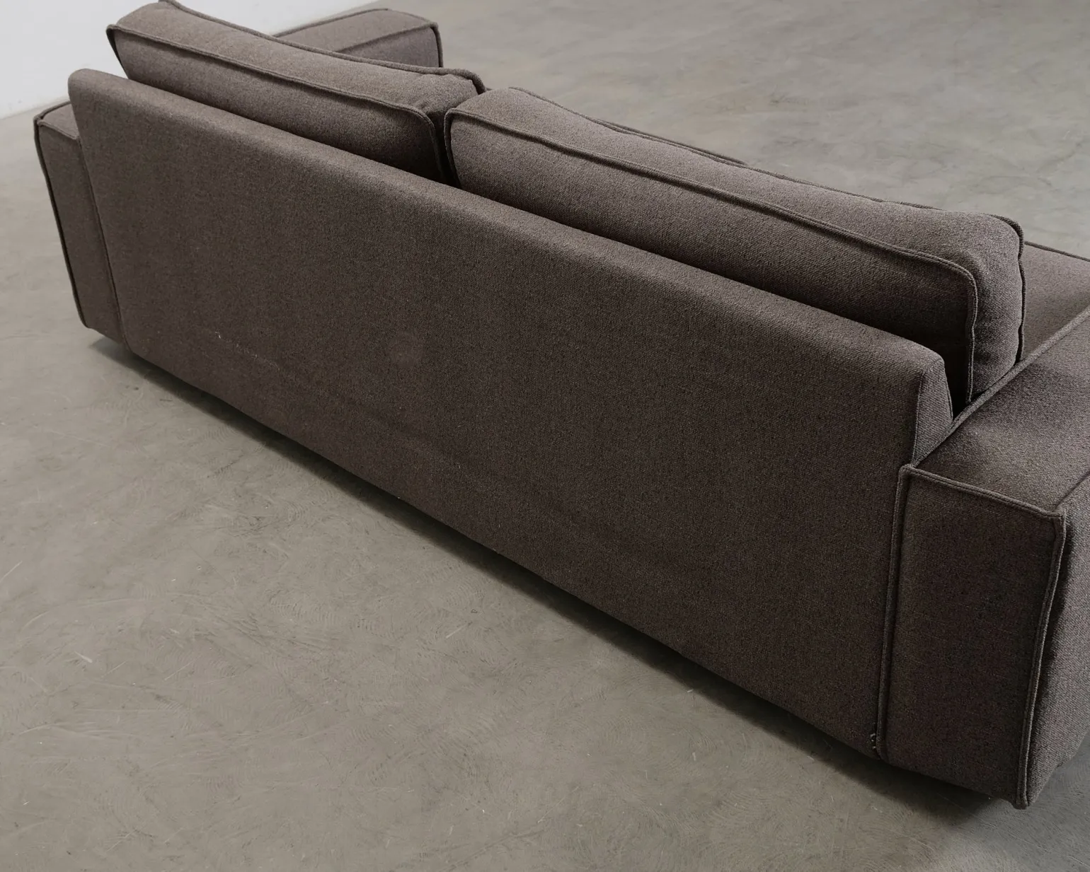 Forms & Objects Olivia 3-sits soffa brun