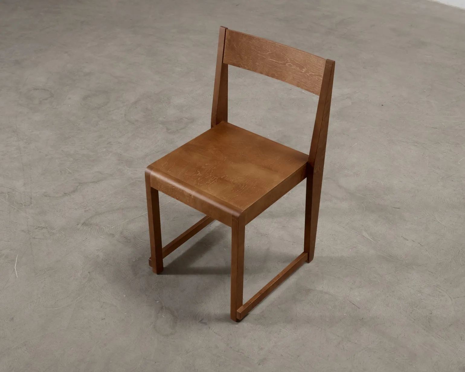 FRAMA Chair 01 matstol