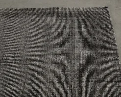 Furninova ullmatta 140 x 200 cm svartvit