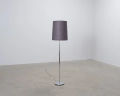 Golvlampa grå