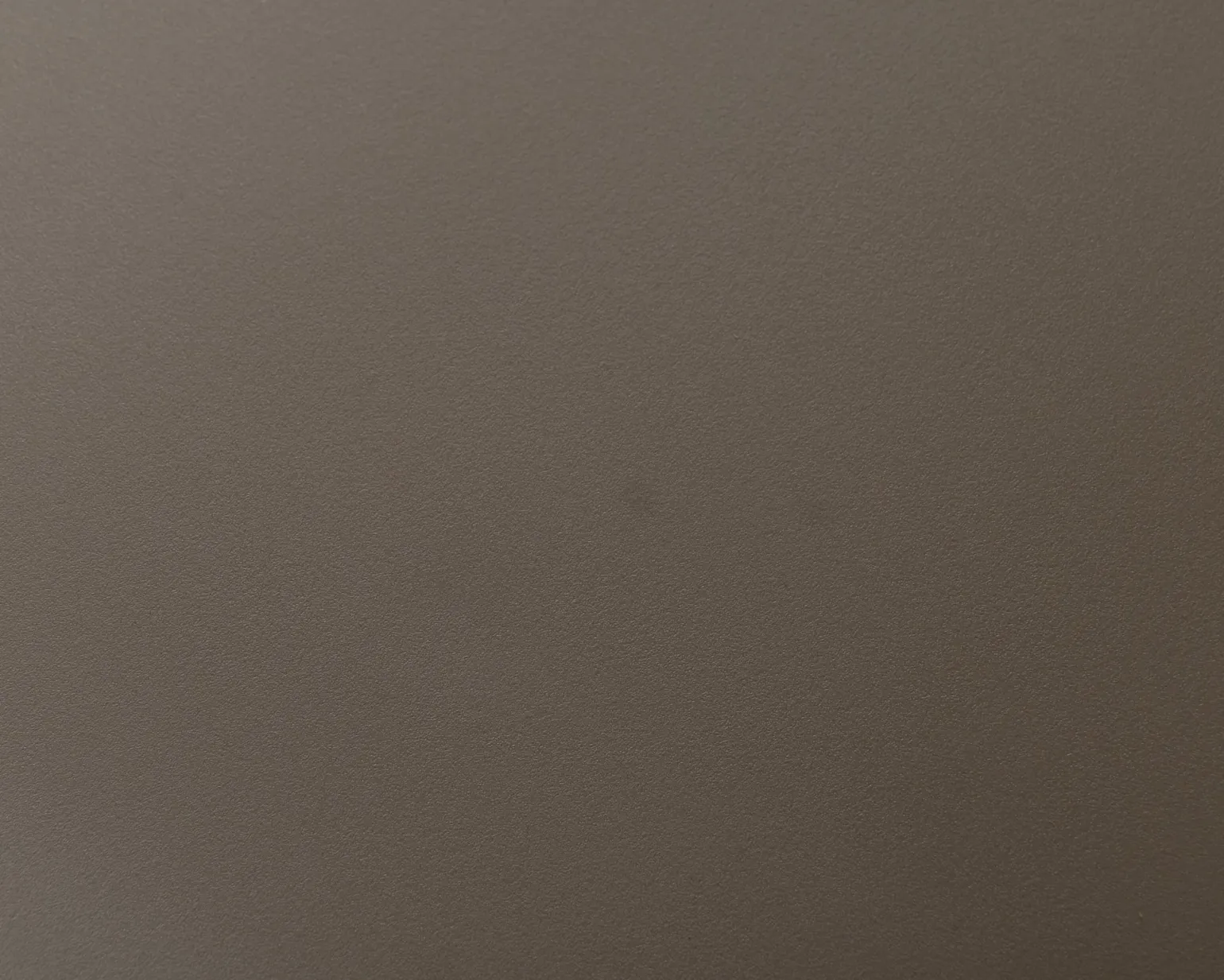 GUBI Beetle-stol beige / rökt ek
