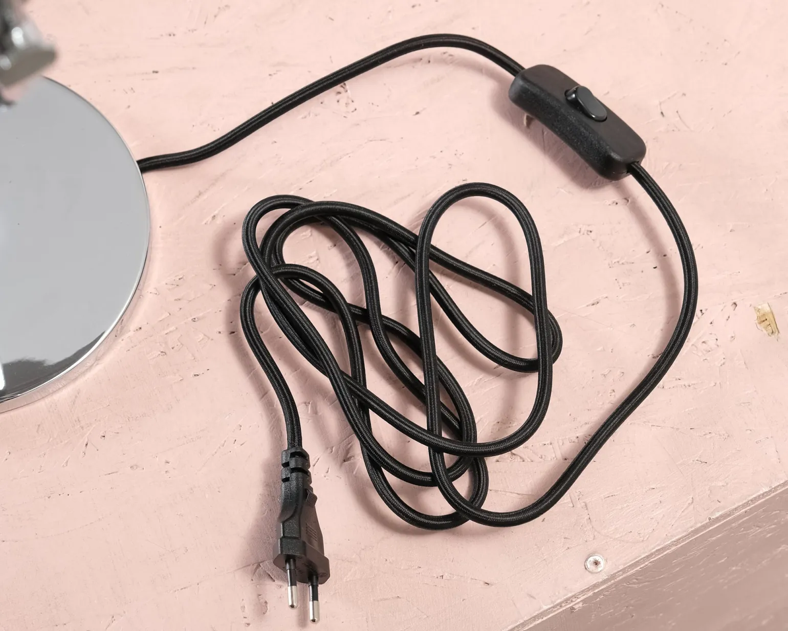Gubi Multi-Lite bordslampa krom