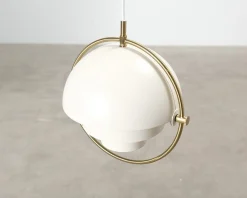 Gubi Multi-Lite pendellampa ø 25,5 cm vit / mässing