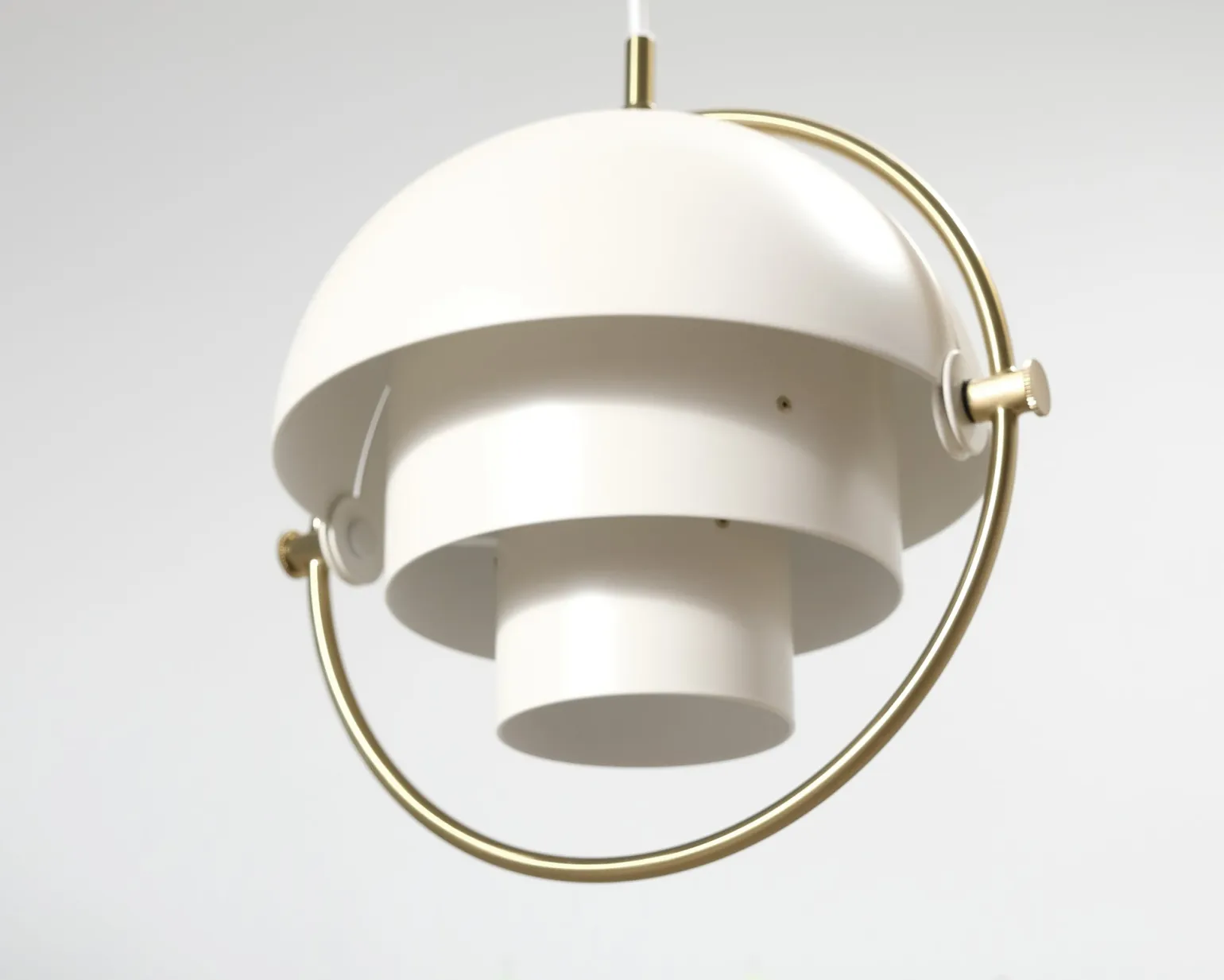 Gubi Multi-Lite pendellampa ø 25,5 cm vit / mässing
