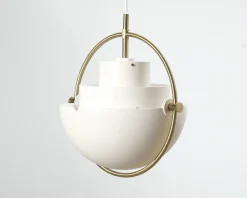 Gubi Multi-Lite pendellampa ø 25,5 cm vit / mässing