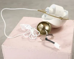 Gubi Multi-Lite pendellampa ø 25,5 cm vit / mässing